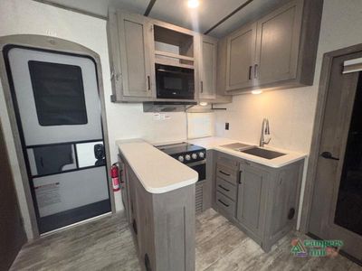 2020 Keystone RV Carbon — photo 11 view