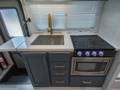 2026 Thor Motor Coach Quantum Sprinter - Photo 15