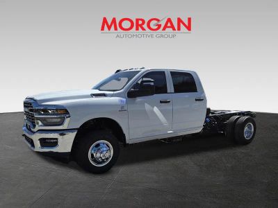 2026 Ram 3500 — photo 8 view