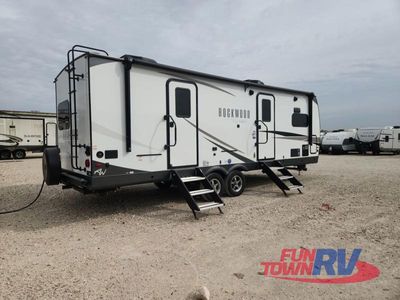 2025 Forest River RV Rockwood Ultra Lite - Photo 5