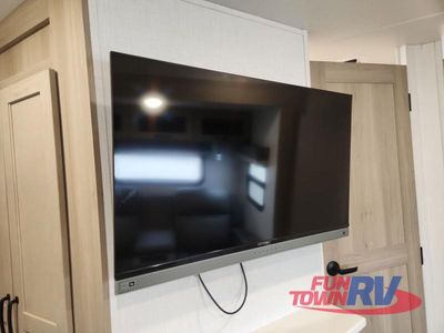 2025 Forest River RV Rockwood Ultra Lite - Photo 36
