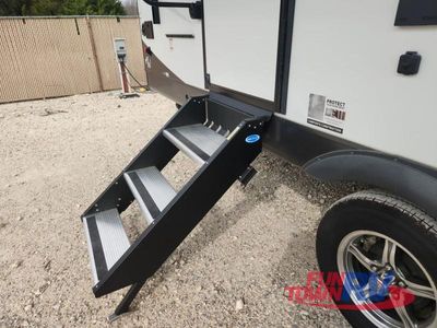 2025 Forest River RV Rockwood Ultra Lite - Photo 16