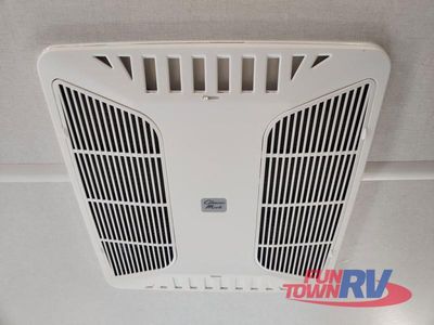 2025 Forest River RV Rockwood Ultra Lite - Photo 34