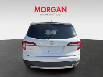 2021 Honda Pilot — engine compartment view