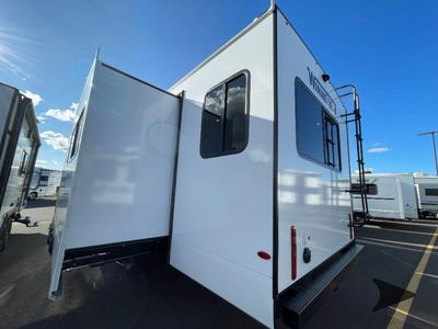 2026 Winnebago Thrive - Photo 4