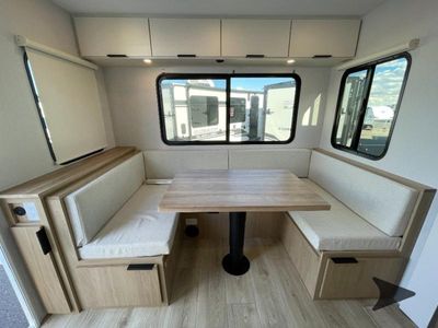 2026 Winnebago Thrive - Photo 9