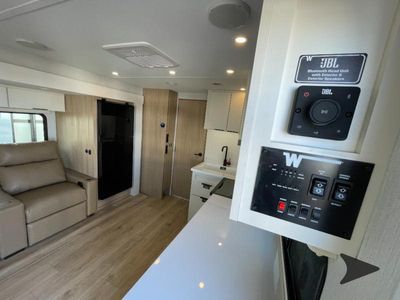 2026 Winnebago Thrive - Photo 7