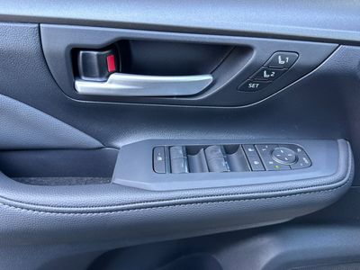 2026 Toyota Grand Highlander Hybrid - Photo 12