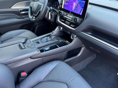 2026 Toyota Grand Highlander Hybrid - Photo 16