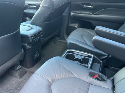 2026 Toyota Grand Highlander Hybrid - Photo 4