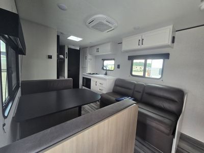 2026 Jayco Jay Flight SLX - Photo 12