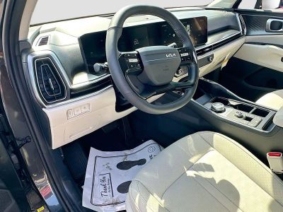2026 Kia Sorento Hybrid — photo 9 view