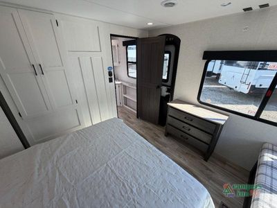 2026 Venture RV SportTrek - Photo 39