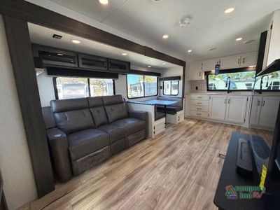 2026 Venture RV SportTrek - Photo 11
