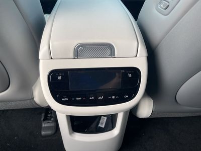2026 Hyundai IONIQ 9 — photo 14 view
