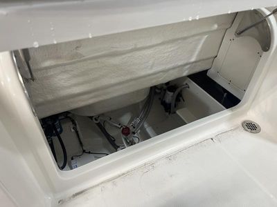 2026 Robalo R230 - Photo 8