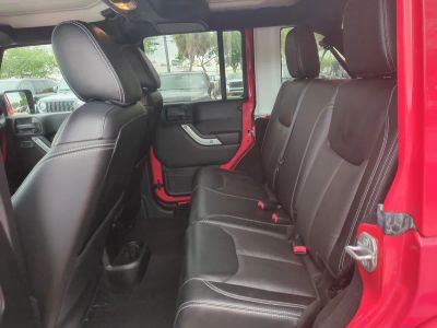 2017 Jeep Wrangler — photo 14 view