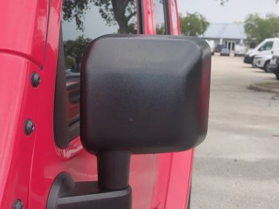 2017 Jeep Wrangler — photo 12 view