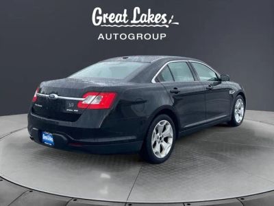 2011 Ford Taurus — detail view