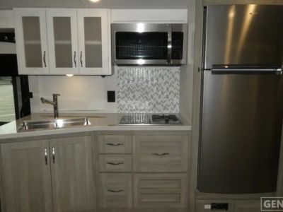 2026 Winnebago Adventurer - Photo 7
