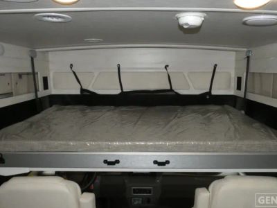 2026 Winnebago Adventurer - Photo 14