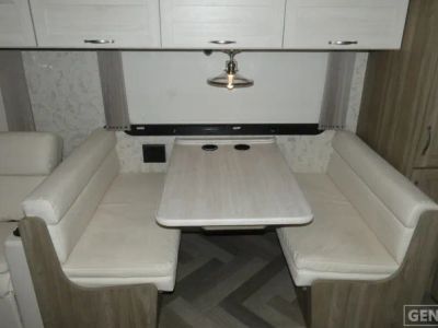 2026 Winnebago Adventurer - Photo 15