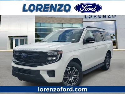 2026 Ford Expedition Active in Star White Metallic Tri-Coat — front three-quarter view