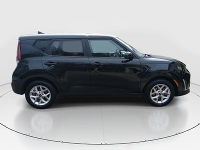 2024 Kia Soul — photo 8 view