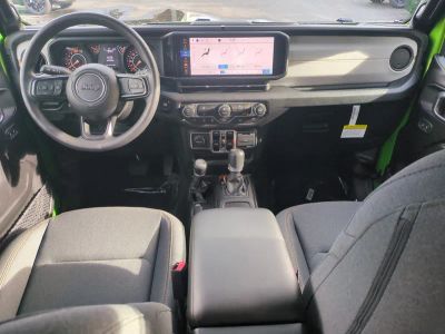 2026 Jeep Wrangler — photo 15 view