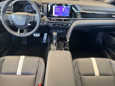 2026 Toyota Camry - Photo 3