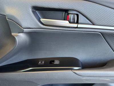 2026 Toyota Camry - Photo 18