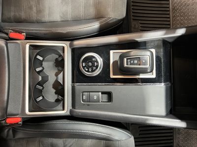 2024 Mitsubishi Outlander — photo 14 view