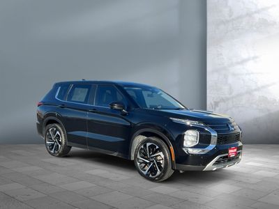 2024 Mitsubishi Outlander — photo 8 view