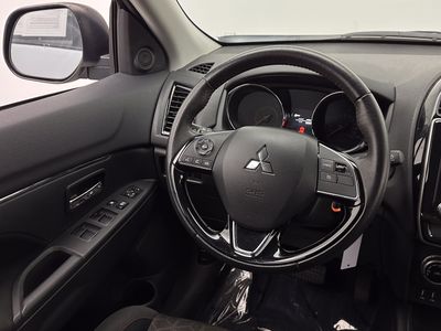 2023 Mitsubishi Outlander Sport — photo 23 view