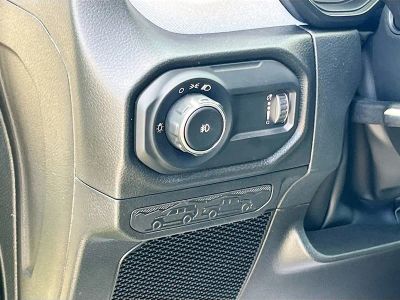 2025 Jeep Wrangler — photo 18 view