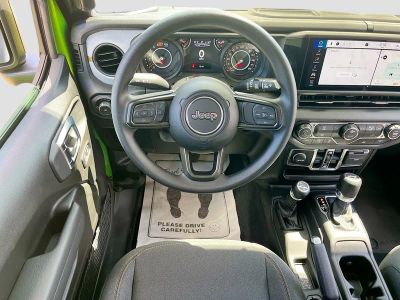 2025 Jeep Wrangler — photo 20 view