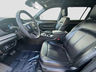 2024 Jeep Grand Cherokee L — photo 17 view
