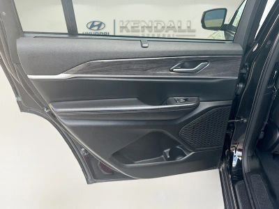 2024 Jeep Grand Cherokee L — photo 24 view