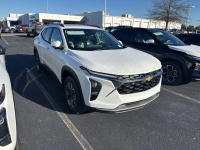 2026 Chevrolet Trax - Photo 2