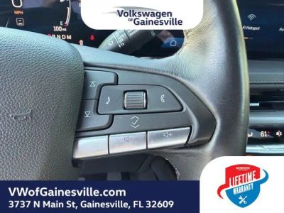 2024 Cadillac XT4 — photo 24 view