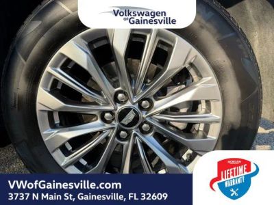 2024 Cadillac XT4 — photo 29 view