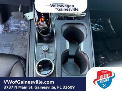 2024 Cadillac XT4 — photo 27 view