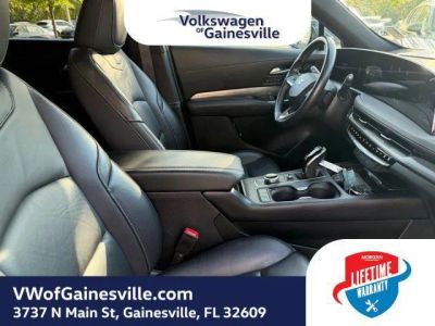 2024 Cadillac XT4 — photo 9 view
