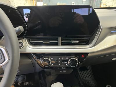 2026 Chevrolet Trax — photo 12 view