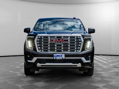 2025 GMC Yukon — detail view