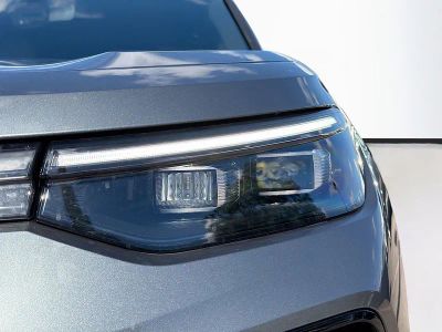 2026 Volkswagen Tiguan — photo 9 view