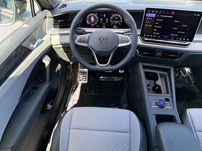 2026 Volkswagen Tiguan — photo 17 view