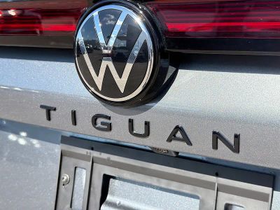 2026 Volkswagen Tiguan — photo 11 view