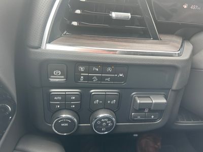 2025 Chevrolet Tahoe — photo 13 view