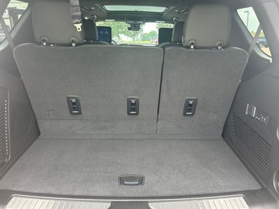 2025 Chevrolet Tahoe — photo 17 view